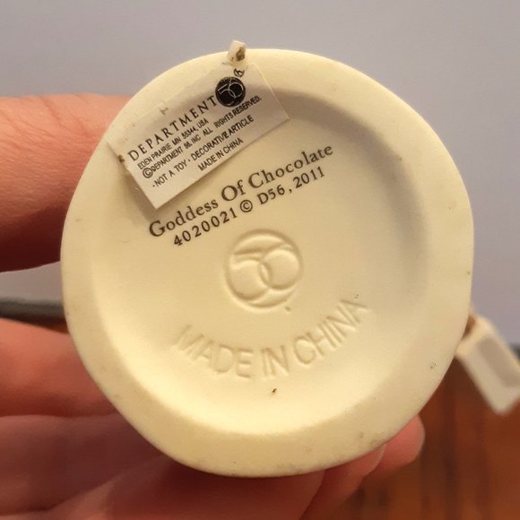 Department 56 Snowbabies ‘Goddess of Chocolate’ Figurine 2011 - Picture 5 of 5